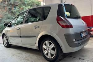Renault Scenic 1.9 DCi 5P - Soli 145000km 