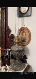 Lampada ad olio antica in ferro battuto