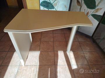 scrivania ultra compatta 
