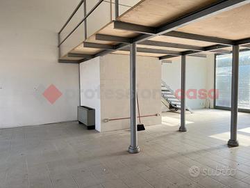 Negozio Arezzo [RIF C1307ACG]