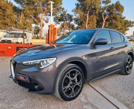 A. R.Stelvio- 190CV*Q4*CERCHIO20"telecamera