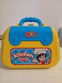 Valigetta portatile cucina giocattolo con accessor