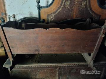Culla in legno vintage fine 800