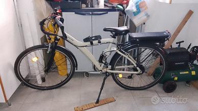 Bicicletta elettrica Btwin