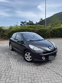 Peugoet 207 2006