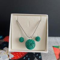 Parure collana e orecchini a lobo