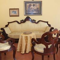 DIVANO LUIGI XIV + QUATTRO POLTRONE