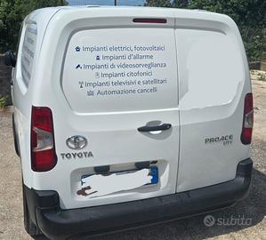 toyota proace city 