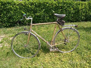 Bici da corsa adattata ad uso turistico