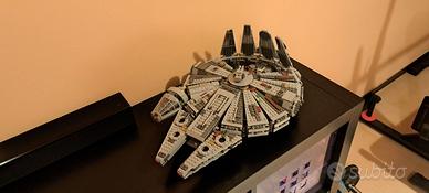 MILLENIUM FALCON LEGO