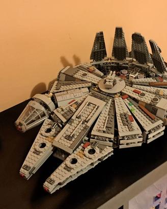 MILLENIUM FALCON LEGO