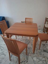 Tavolo sala da pranzo