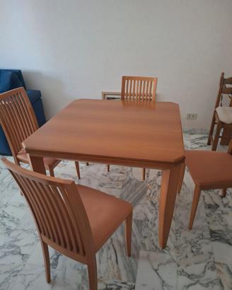 Tavolo sala da pranzo