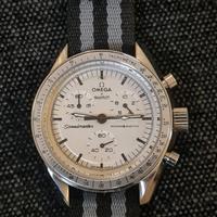 orologio personalizzato stile moonswatch