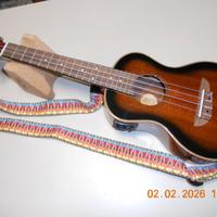 UKULELE TENORE  EQ EKO con accordatore.