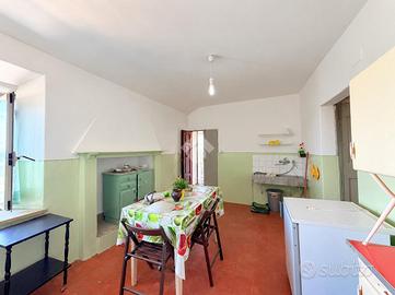 3 LOCALI A CASPERIA