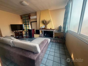 Ampio quadrivano al primo piano