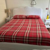 Letto matrimoniale con materasso