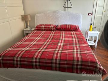 Letto matrimoniale con materasso