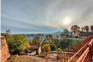 Privato vende villa centro storico e due immobili