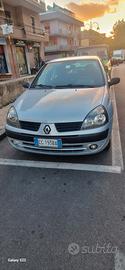 Renault Clio 1.2 benzina anno 2003