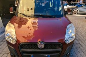 Fiat Doblò Emotion 1.6 Auto Bordeaux