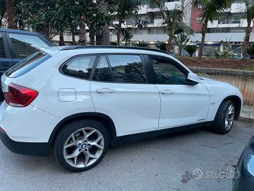 Privato vende  X1