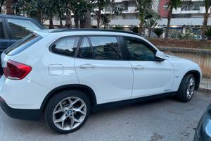 Privato vende  X1