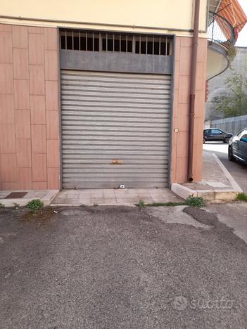 Garage - Box a Genzano Di Lucania