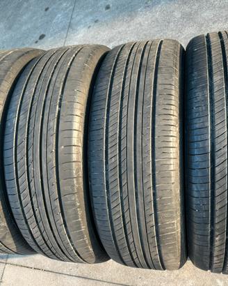 YOKOHAMA 235/60/18 107W (90%)