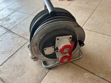 Tamburo avvolgicavo in acciaio 380v.