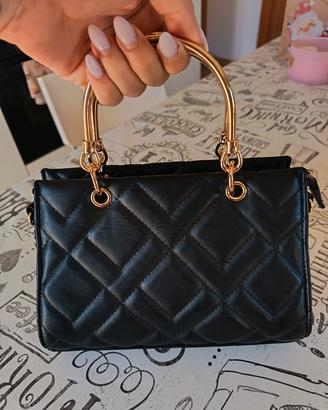 Borsa trapuntata con tracolla