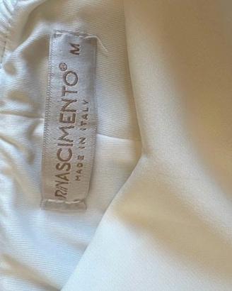 vestito bianco con frange e catena oro