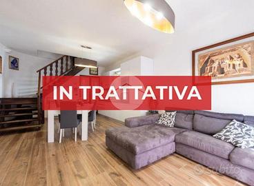 PORZIONE DI BIFAMILIARE A VOLVERA