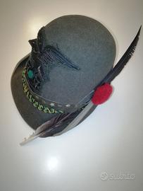 Abbigliamento militare /alpini vintage