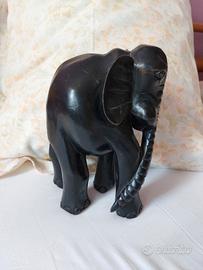Elefante in legno