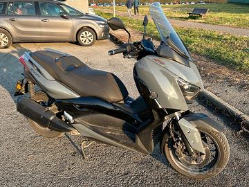 Yamaha X-Max 300 Tech Max