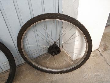 Ruota posteriore mountain bike completa