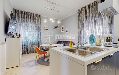 TRILOCALE ARREDATO LUMINOSO E RISTRUTTURATO ZONA P