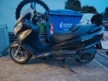 Suzuki 125 burgman per pezzi ricambio