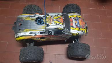 modellino radio comandato Traxxas Revo