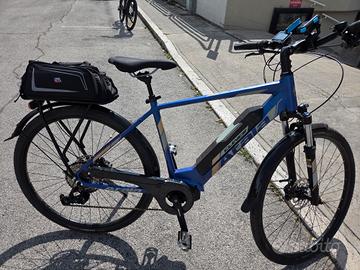 city bike elettrica Atala taglia 47 uomo