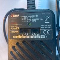 Alimentatore PC Trust per Auto/Camper