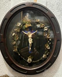 Vecchio crocifisso in gesso - cornice con vetro