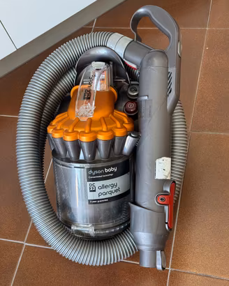 Aspirapolvere dyson DC22 baby parquet