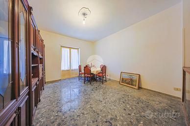 3 LOCALI A MONTEROTONDO