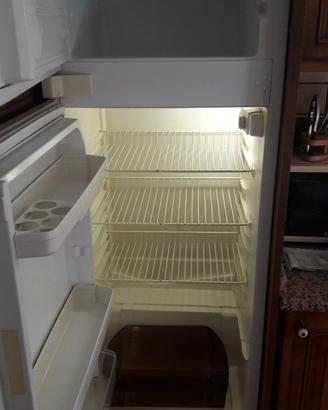 Frigorifero da incasso con  congelatore