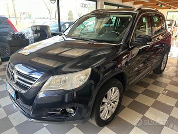 Volkswagen Tiguan 2.0 TDI DPF 4MOTION DSG Sport & 