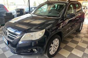 Volkswagen Tiguan 2.0 TDI DPF 4MOTION DSG Sport & 