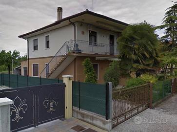 Immobile in asta di 254 m² con 4 locali e box auto